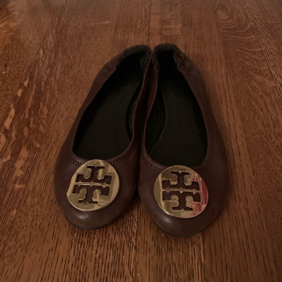 Tory Burch Ballet Flats; purple and gold; size 7 - Picture 4 of 4